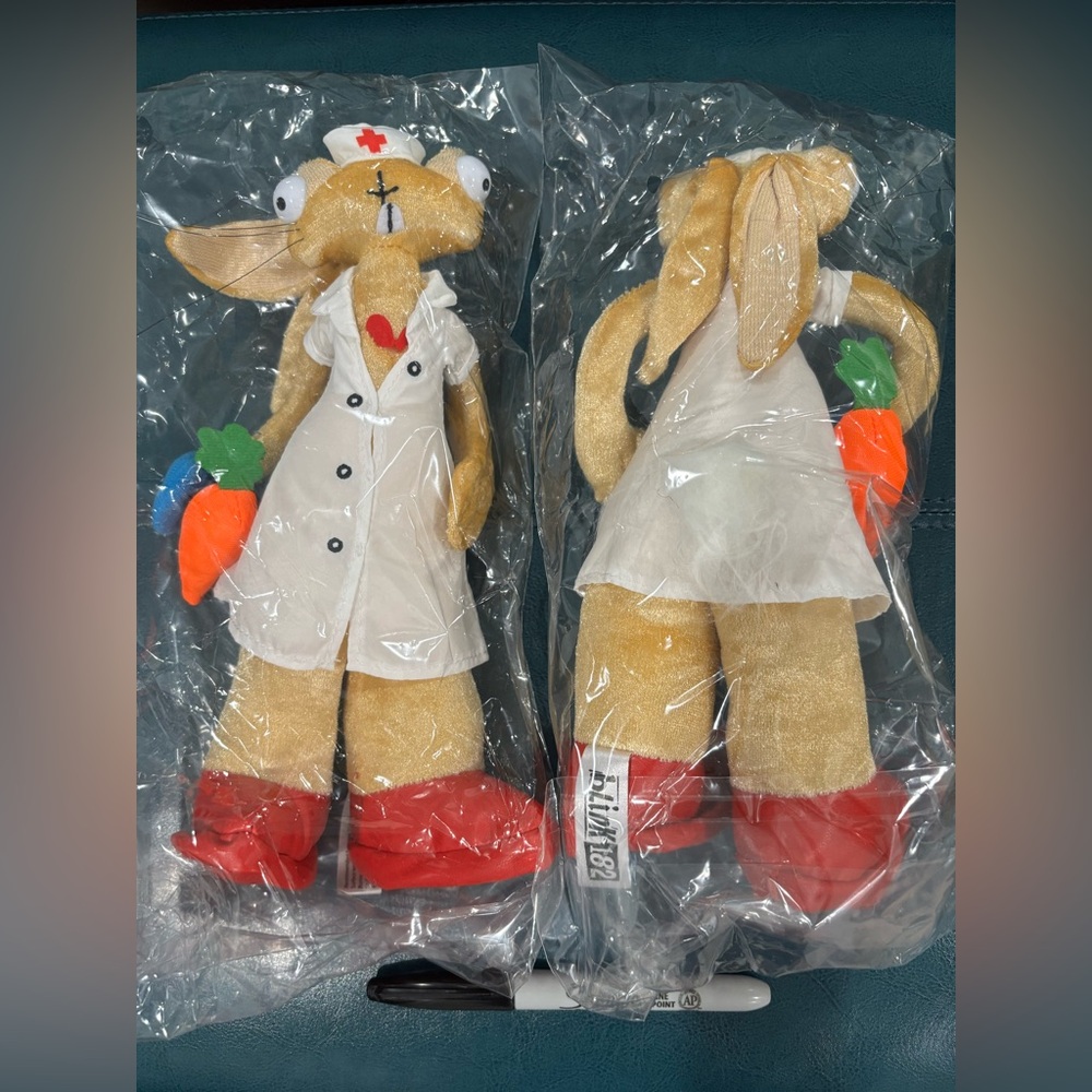 New in packaging VIP Blink 182 rabbit nurse collectible dolls 🎶🎸🥁🤘